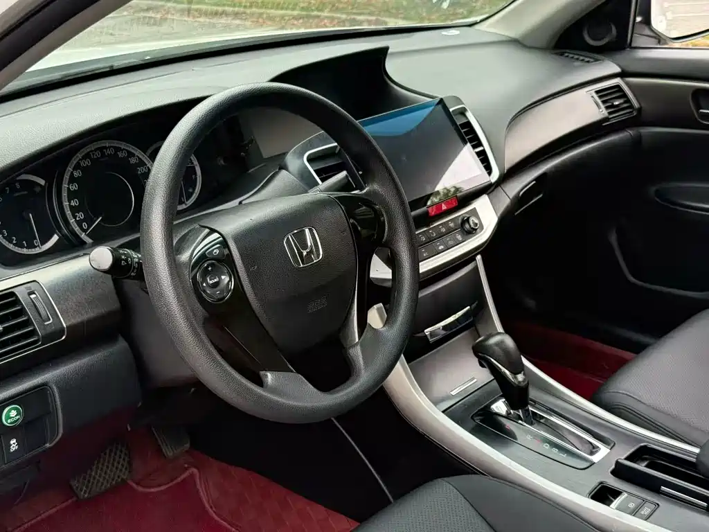 Honda Accord — миниатюра 6