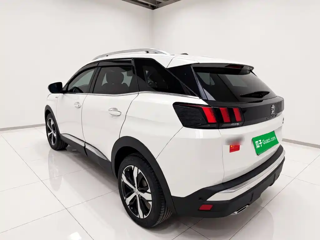 Peugeot 4008 — миниатюра 4