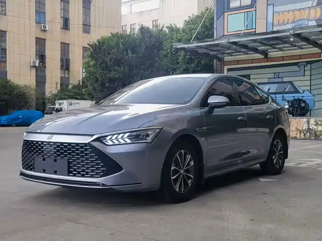 2023 BYD Qin