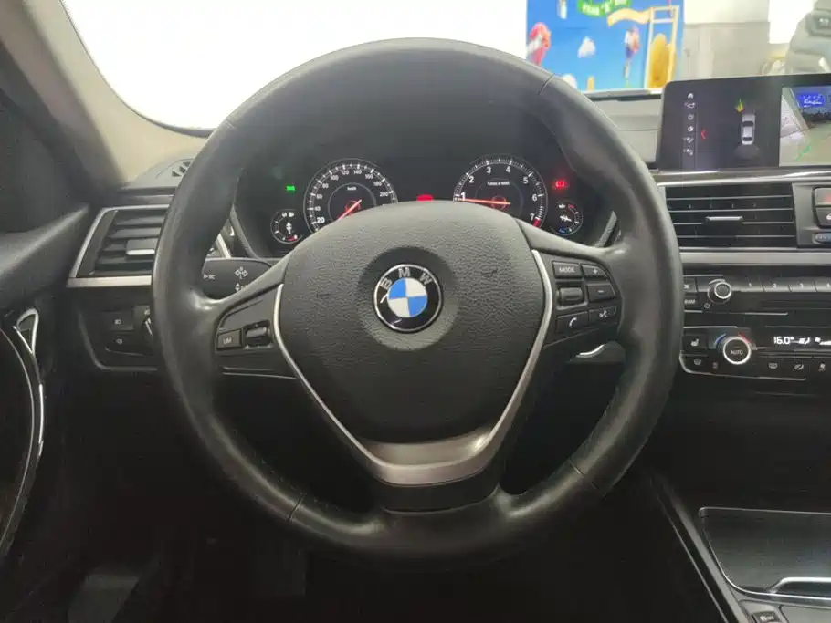 BMW 3 Series — миниатюра 15