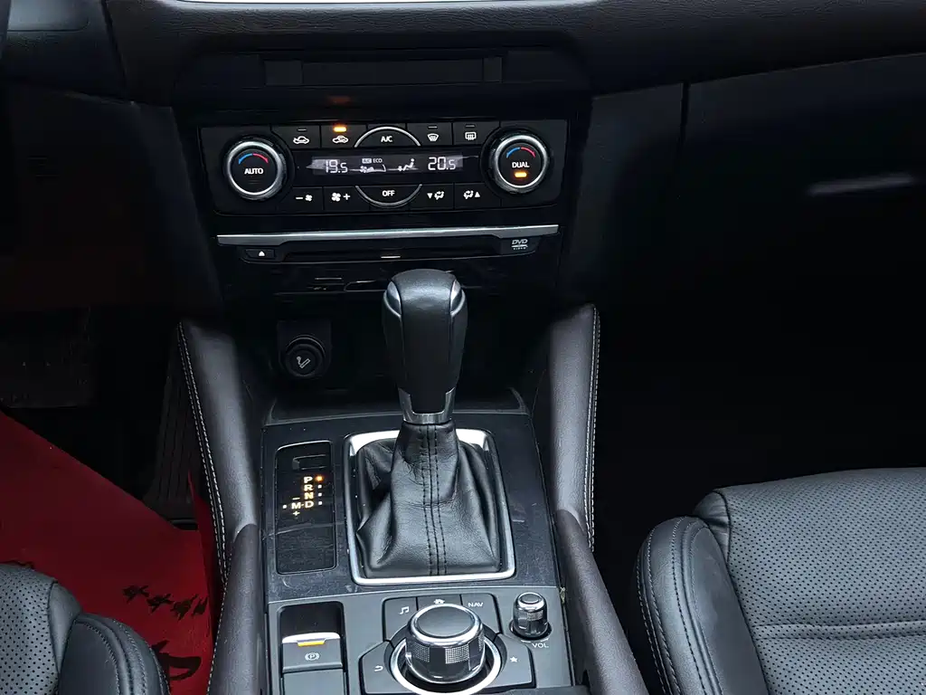 Mazda Atenza — миниатюра 10