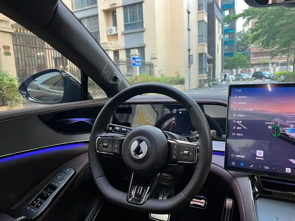 Denza Denza Z9GT — миниатюра 10