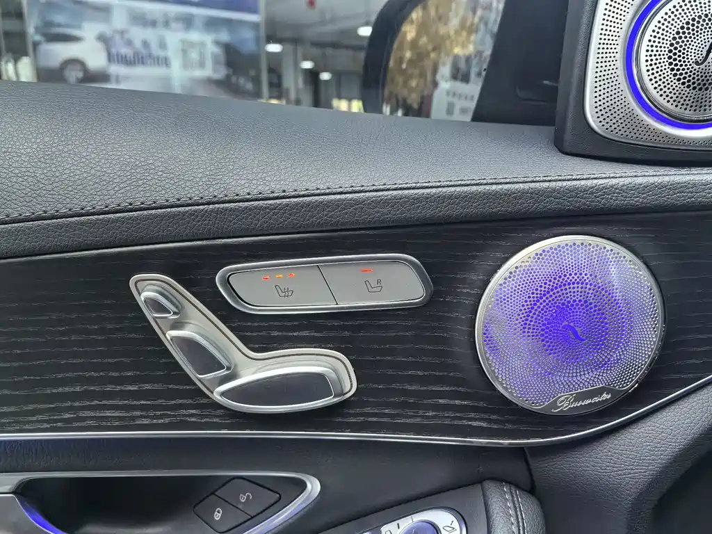 Mercedes-Benz C-Class — миниатюра 15