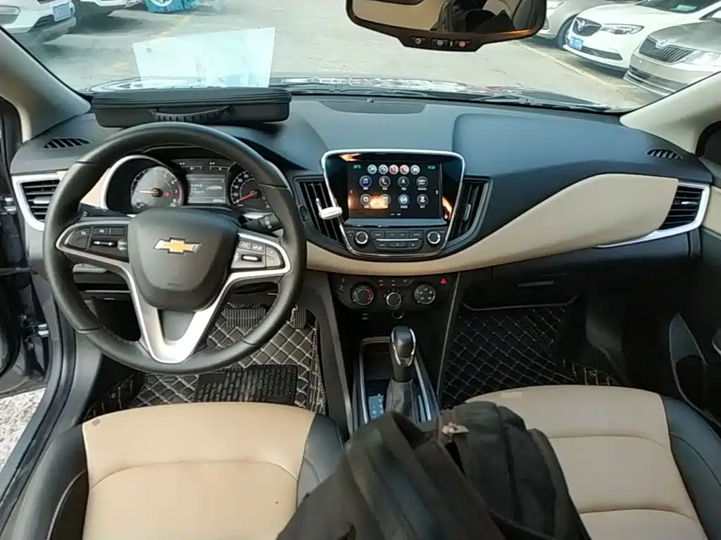 Chevrolet Monza — миниатюра 10