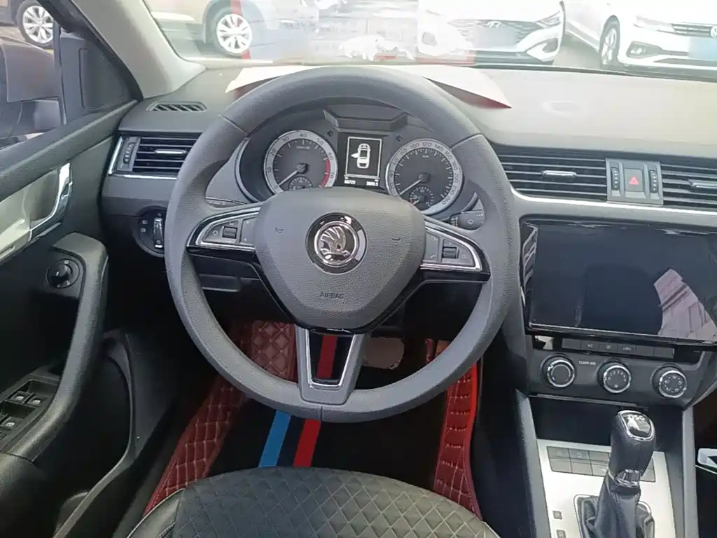 Skoda Octavia — миниатюра 11
