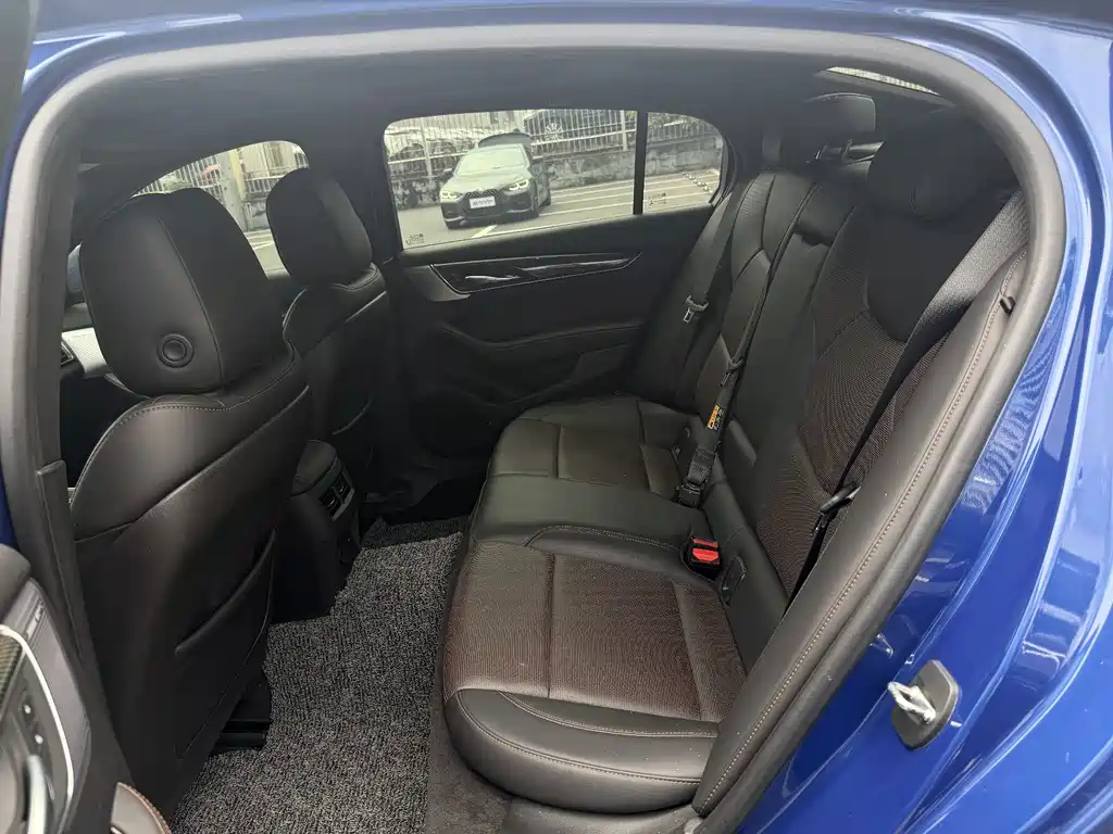 Cadillac CT5 — миниатюра 12