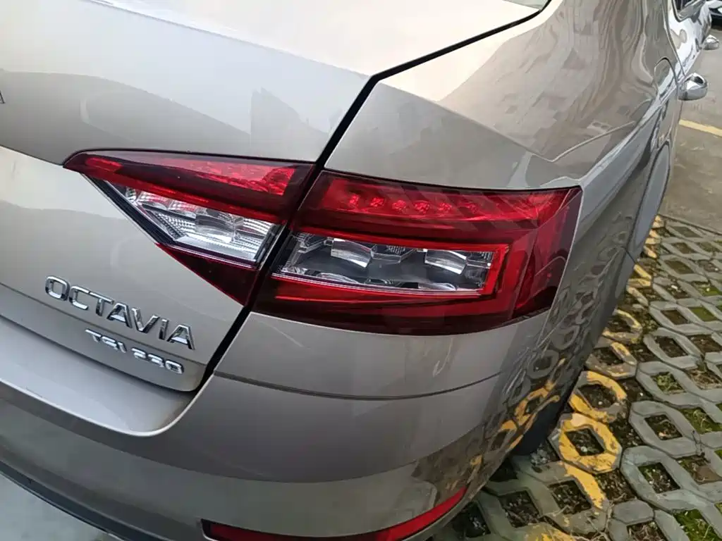 Skoda Octavia — миниатюра 8