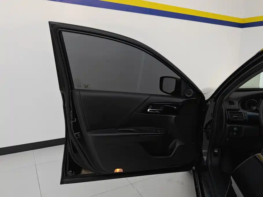 Honda Accord — миниатюра 7