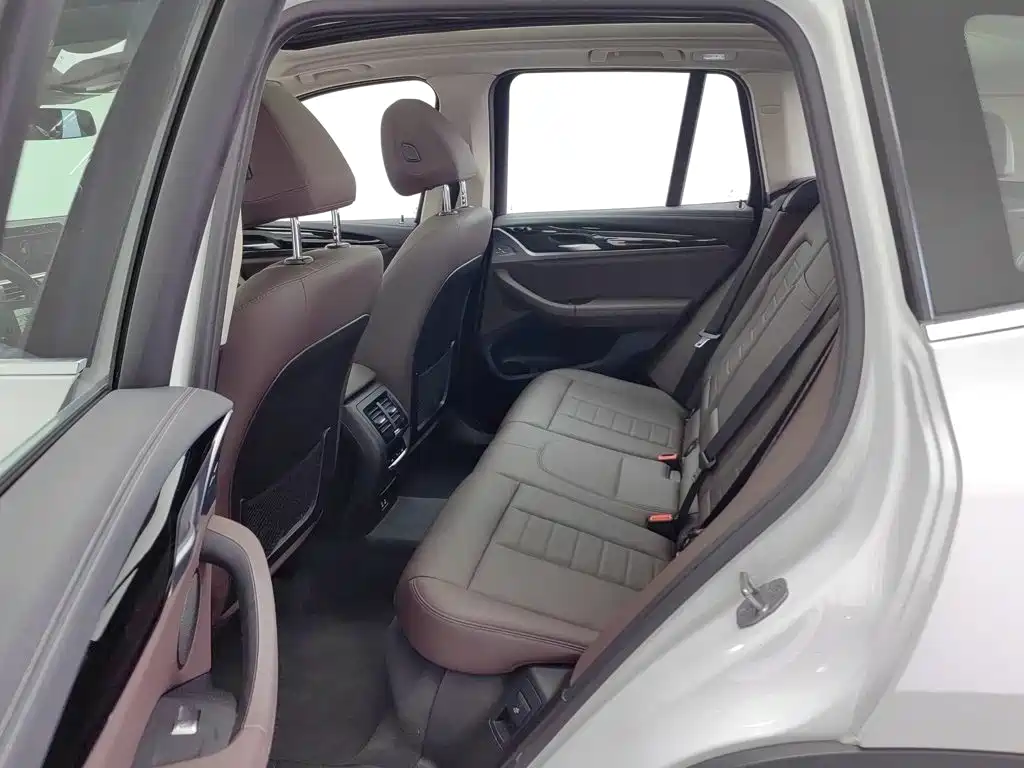 BMW X3 — миниатюра 15