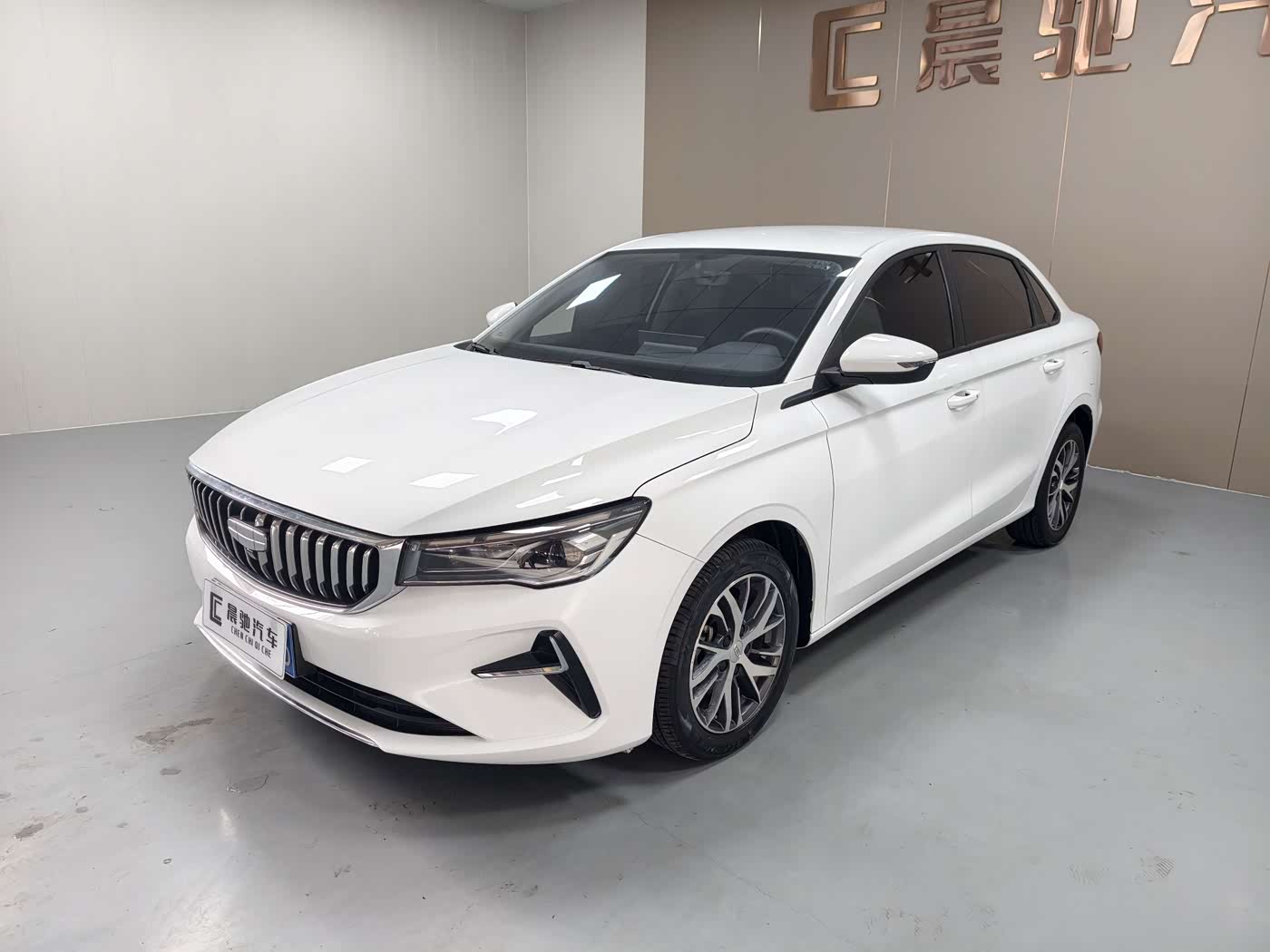 Geely Emgrand 1.5 л 2025 г. Белый, пробег 16000 км