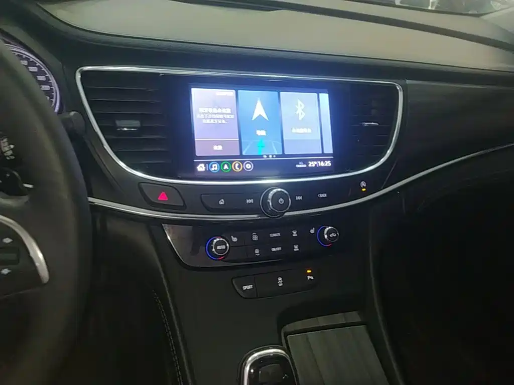 Buick LaCrosse — миниатюра 13