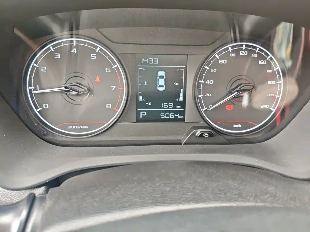 Geely Vision X3 — миниатюра 8