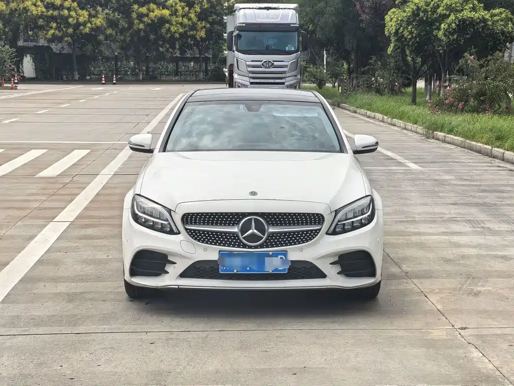 Mercedes-Benz C-Class — миниатюра 2