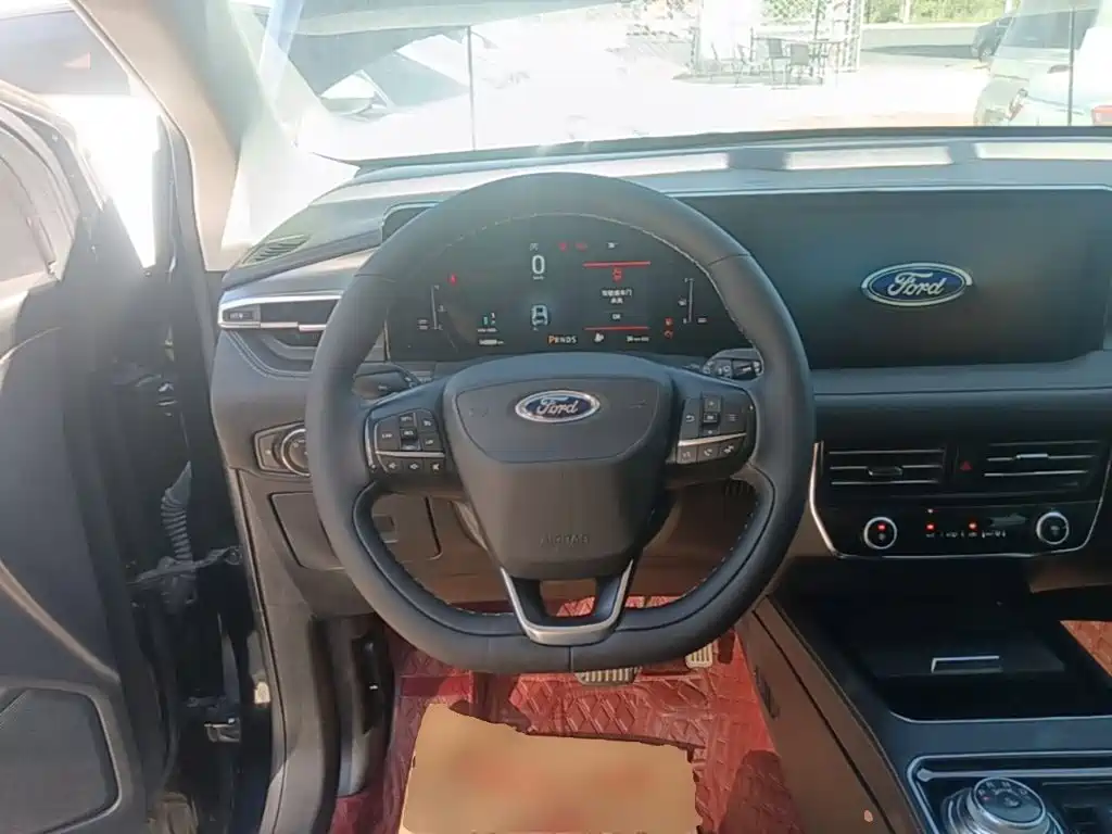 Ford Edge — миниатюра 11
