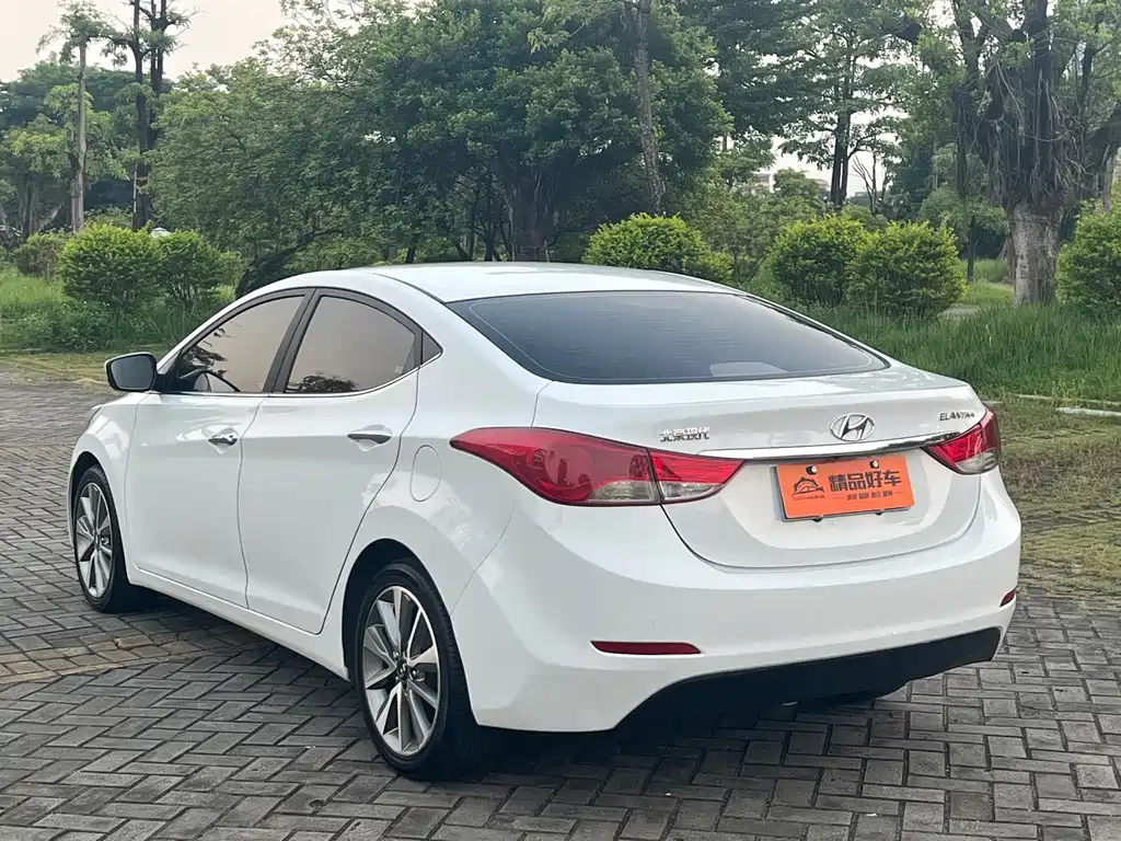 Hyundai Elantra Langdong — миниатюра 16