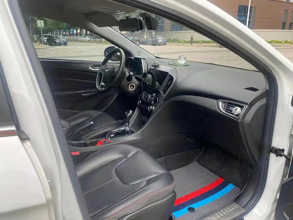 Chery Arrizo 5 1.5L CVT Trend Leader Edition, фото 7