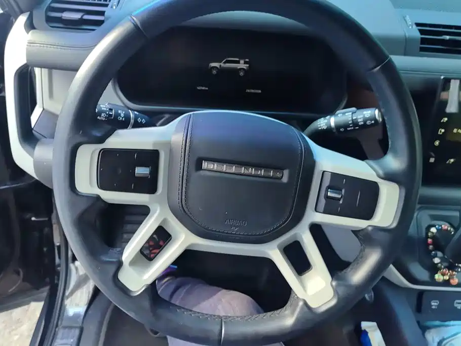 Land Rover Defender — миниатюра 15