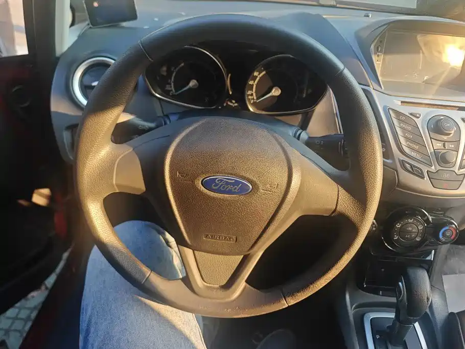 Ford Fiesta — миниатюра 10