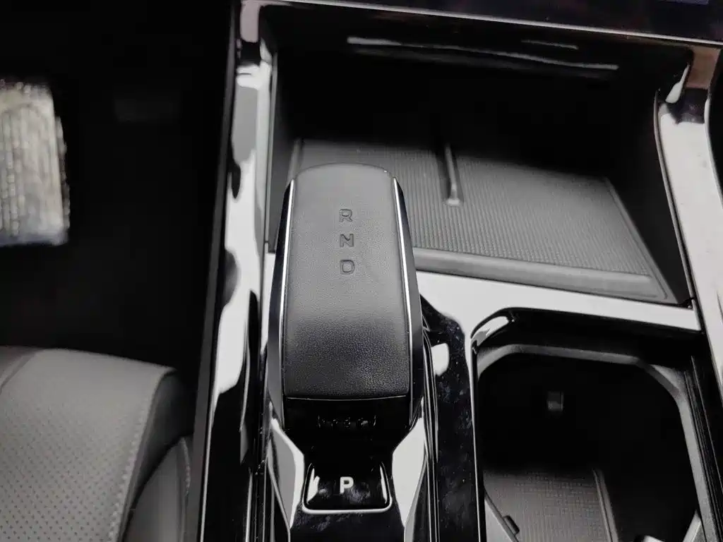 Geely Boyue — миниатюра 13