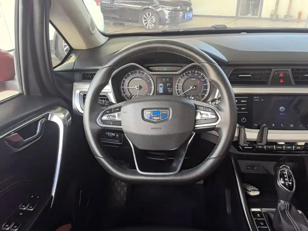 Geely Vision X3 — миниатюра 11