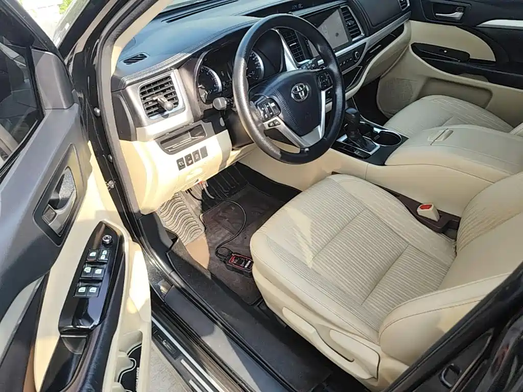Toyota Highlander — миниатюра 16