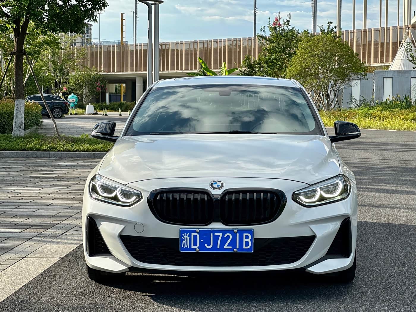 BMW 1 Series 1.5 л 2022 г. Белый, пробег 30000 км