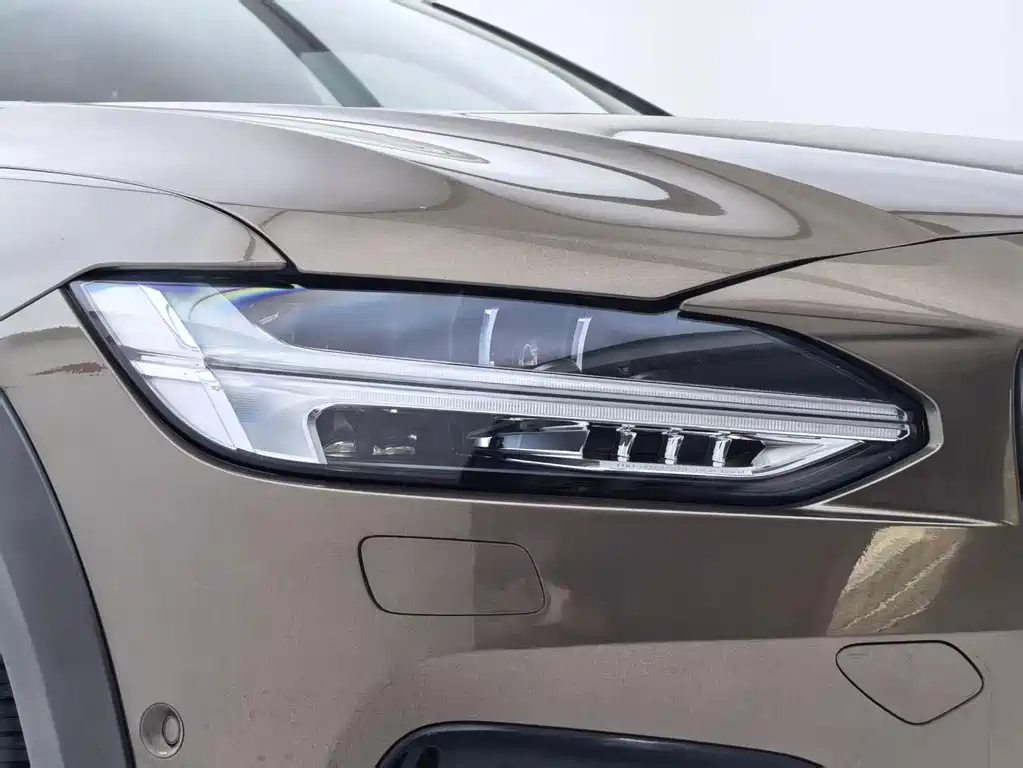 Volvo V90 — миниатюра 32