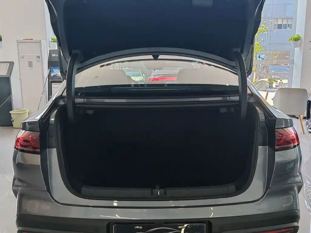 BYD Qin L — миниатюра 7