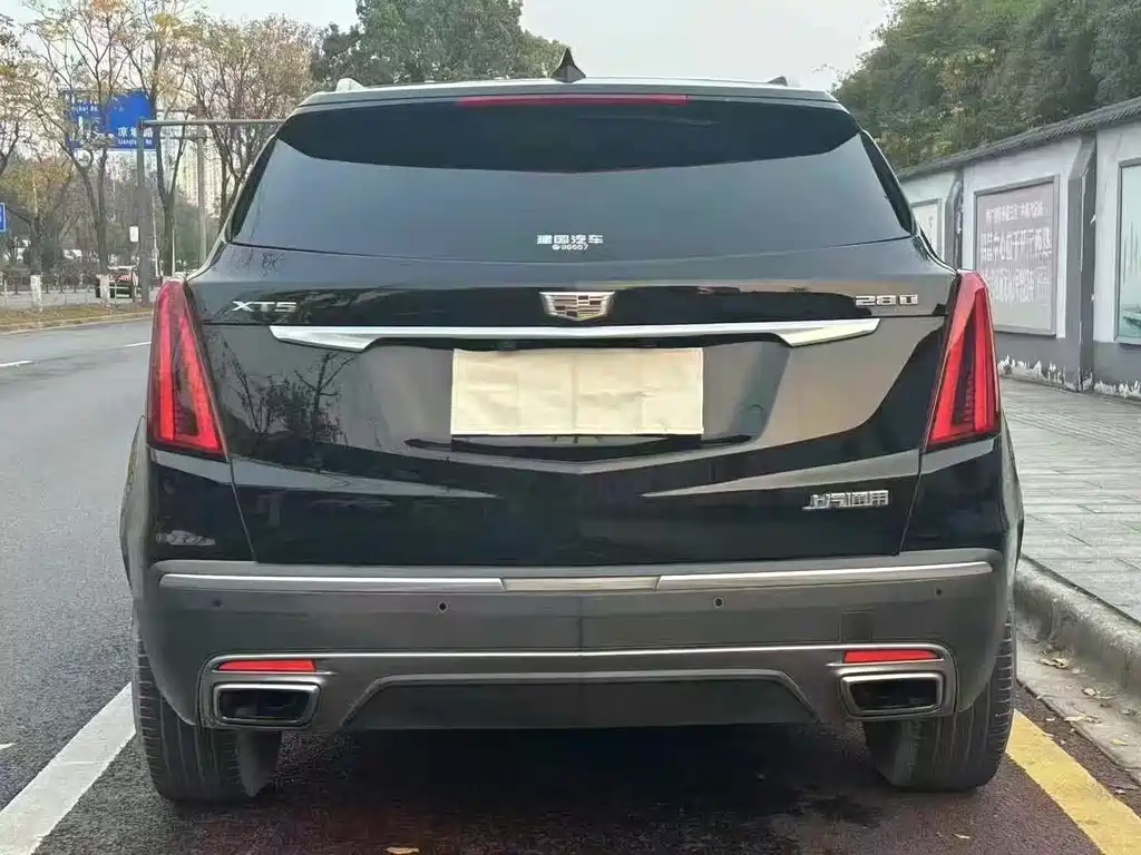 CADILLAC XT5