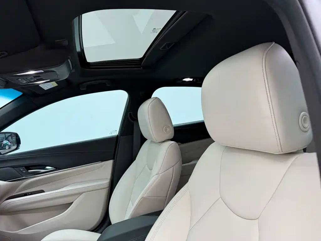 Cadillac CT4 — миниатюра 17