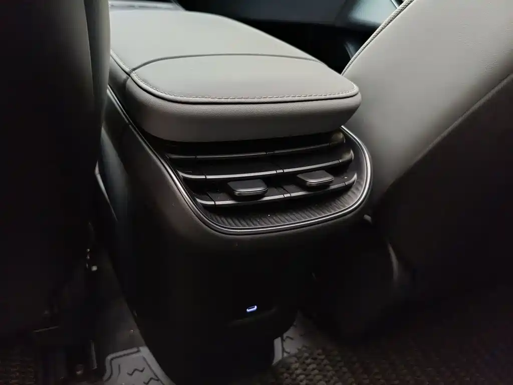 NIO ET5T — миниатюра 23