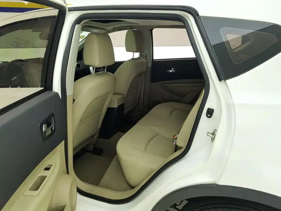 Nissan Qashqai — миниатюра 11