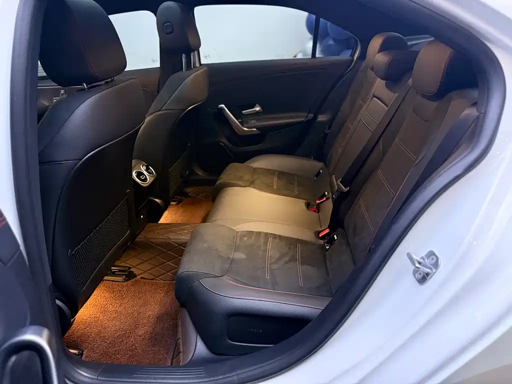 Mercedes-Benz A-Class — миниатюра 6