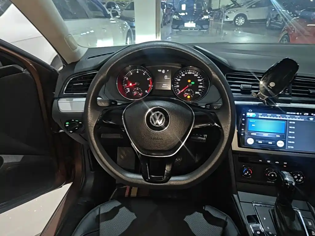 Volkswagen Lamando — миниатюра 11