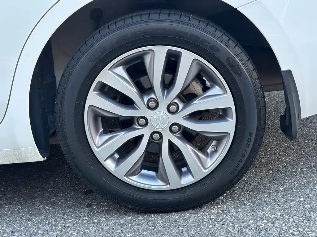 Buick Excelle — миниатюра 14