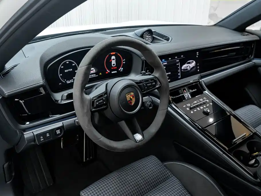 Porsche Panamera — миниатюра 24