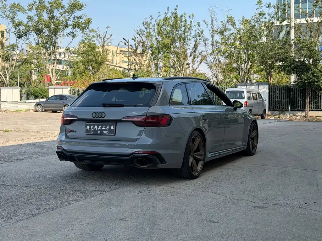 Audi RS 4 — миниатюра 14
