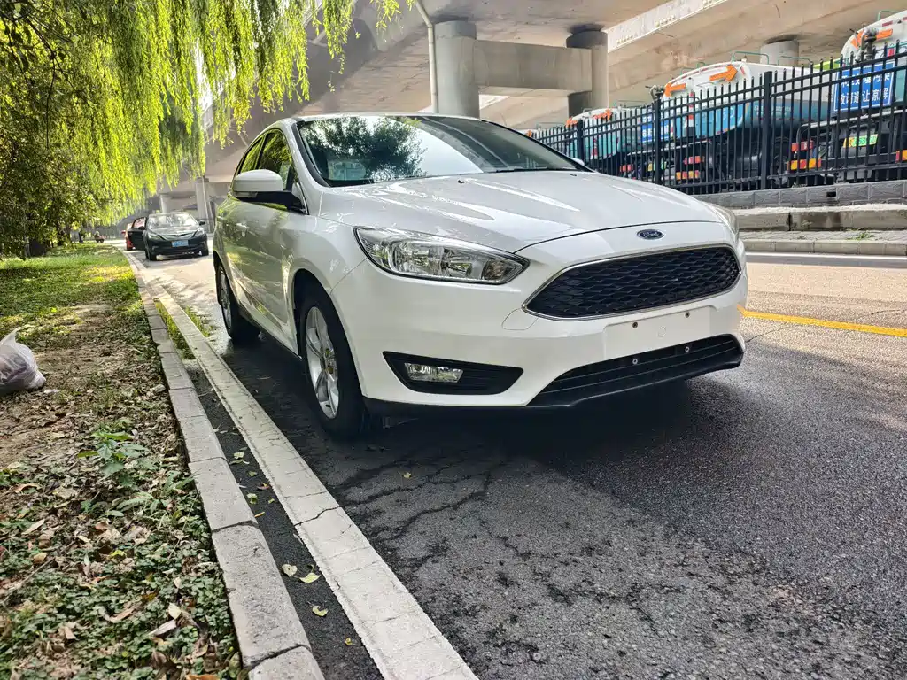 Ford Focus — миниатюра 3