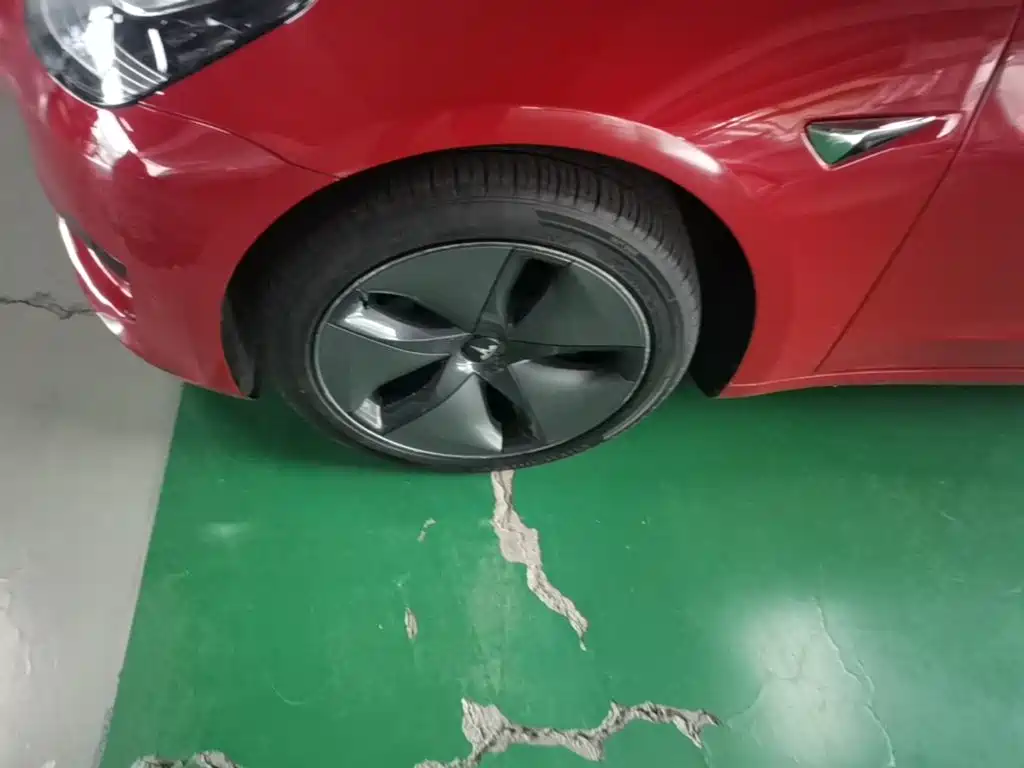 Tesla Model 3 — миниатюра 23