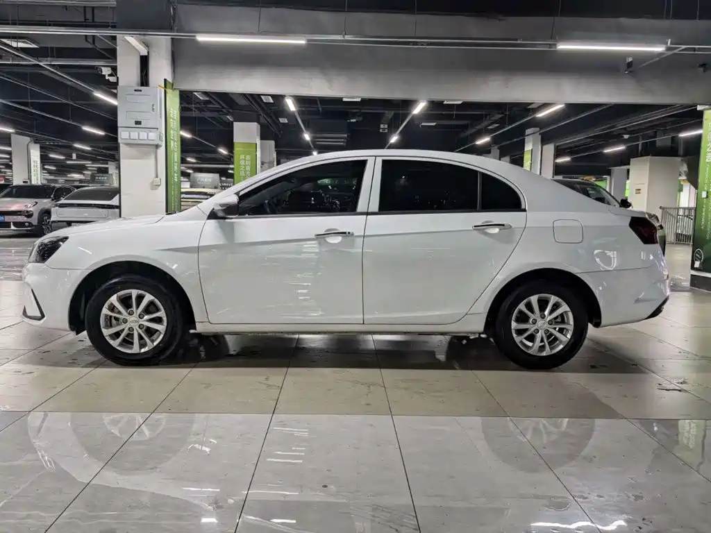 Geely Emgrand — миниатюра 5