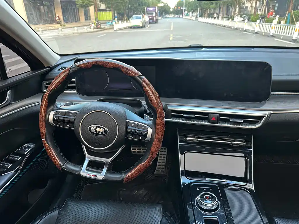 Kia K5 — миниатюра 16