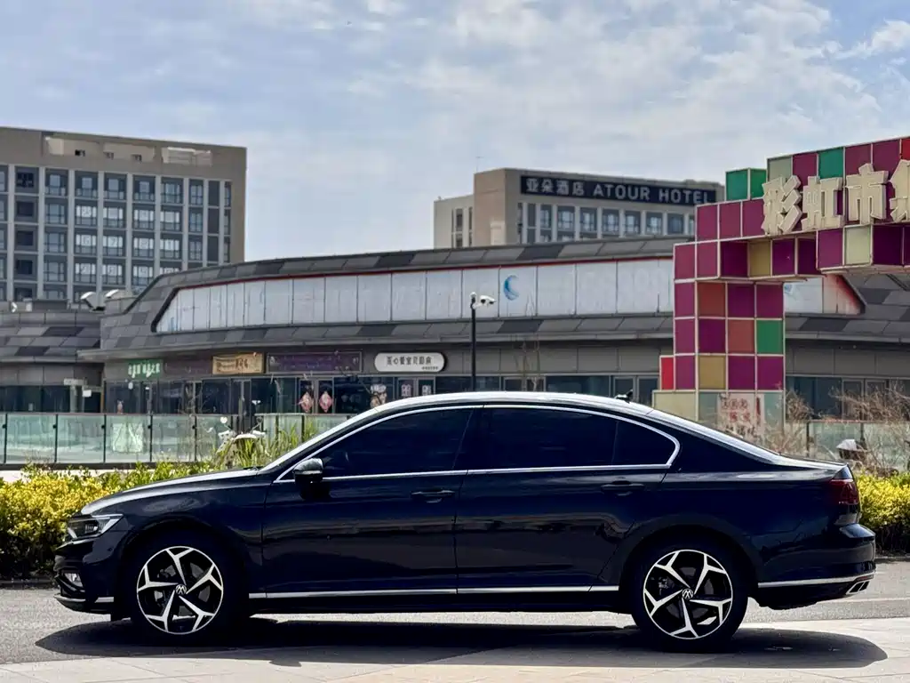 Volkswagen Magotan 2025 330TSI DSG Luxury