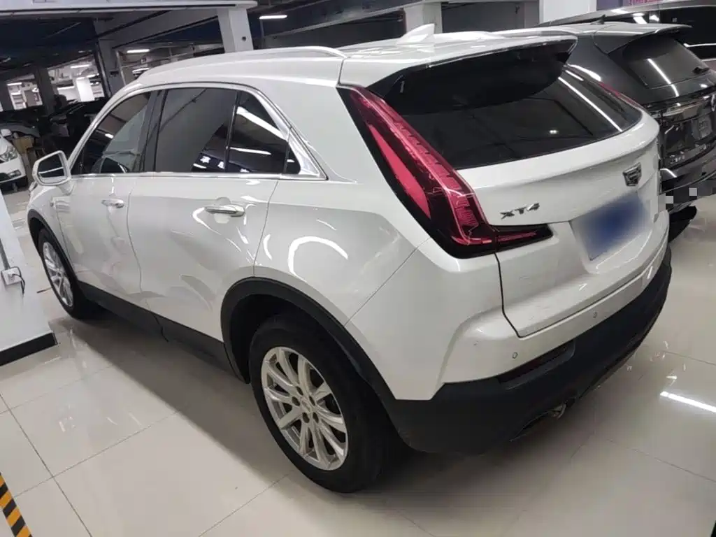 Cadillac XT4 — миниатюра 5