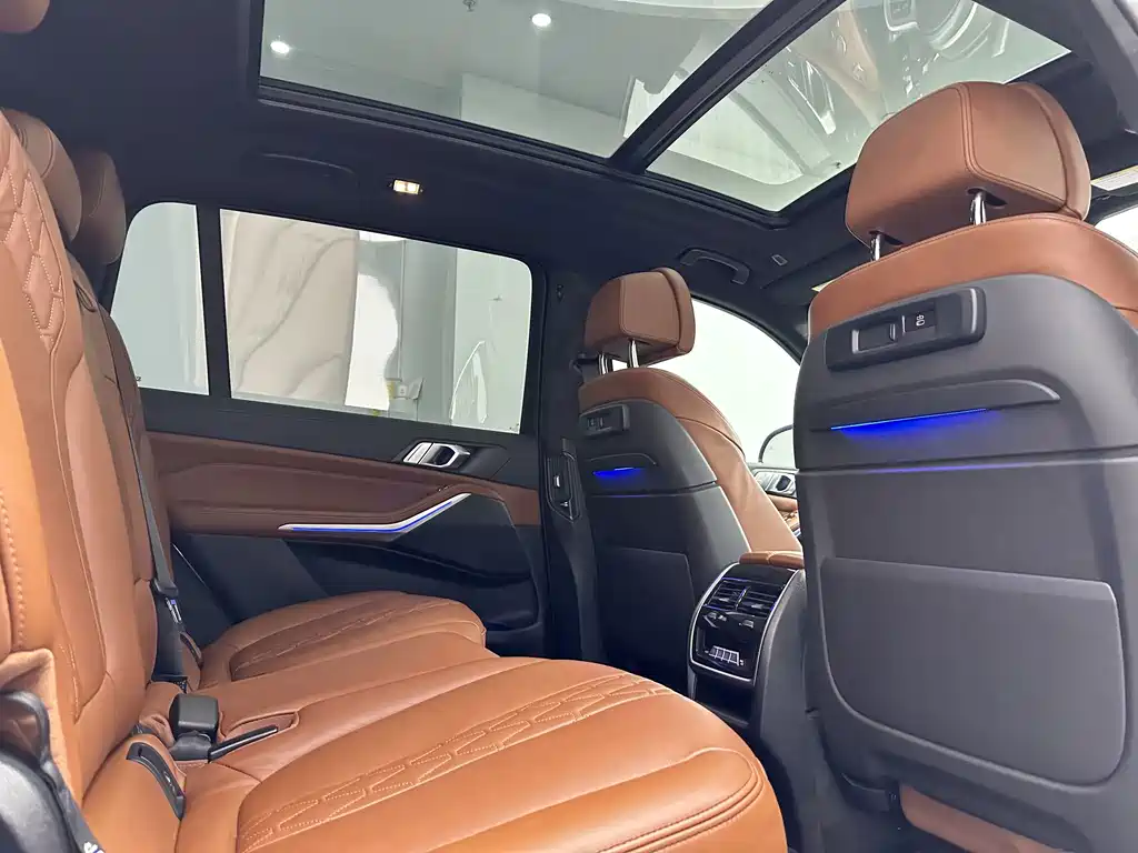 BMW X7 — миниатюра 15