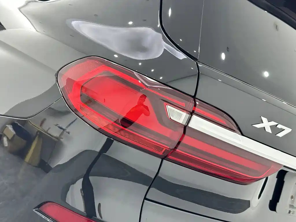 BMW X7 — миниатюра 22