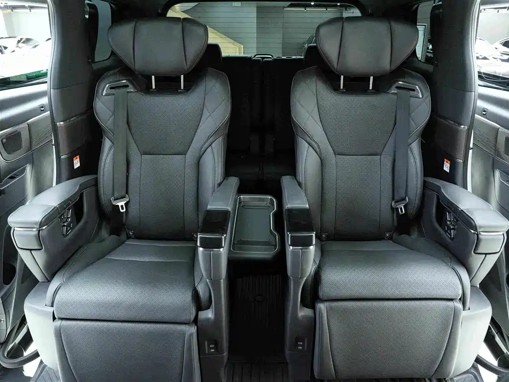 Toyota Vellfire Crown Hybrid 2.5L Supreme Edition, фото 14