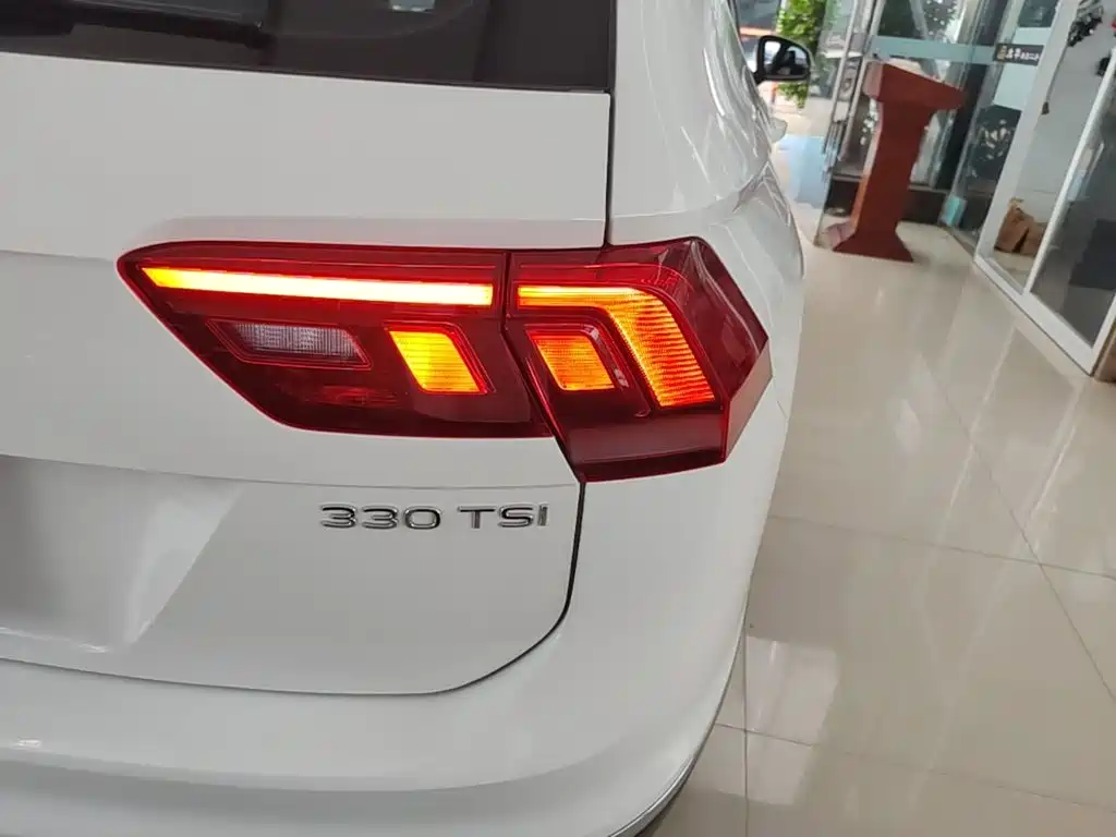 Volkswagen Tiguan L — миниатюра 8