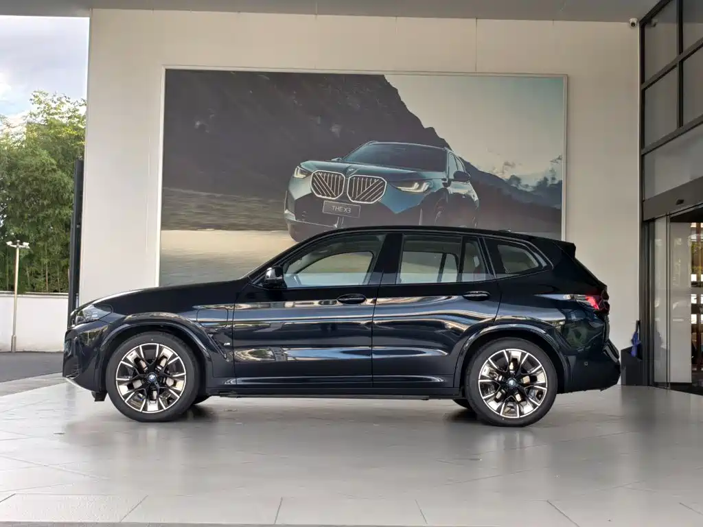 BMW iX3 — миниатюра 4