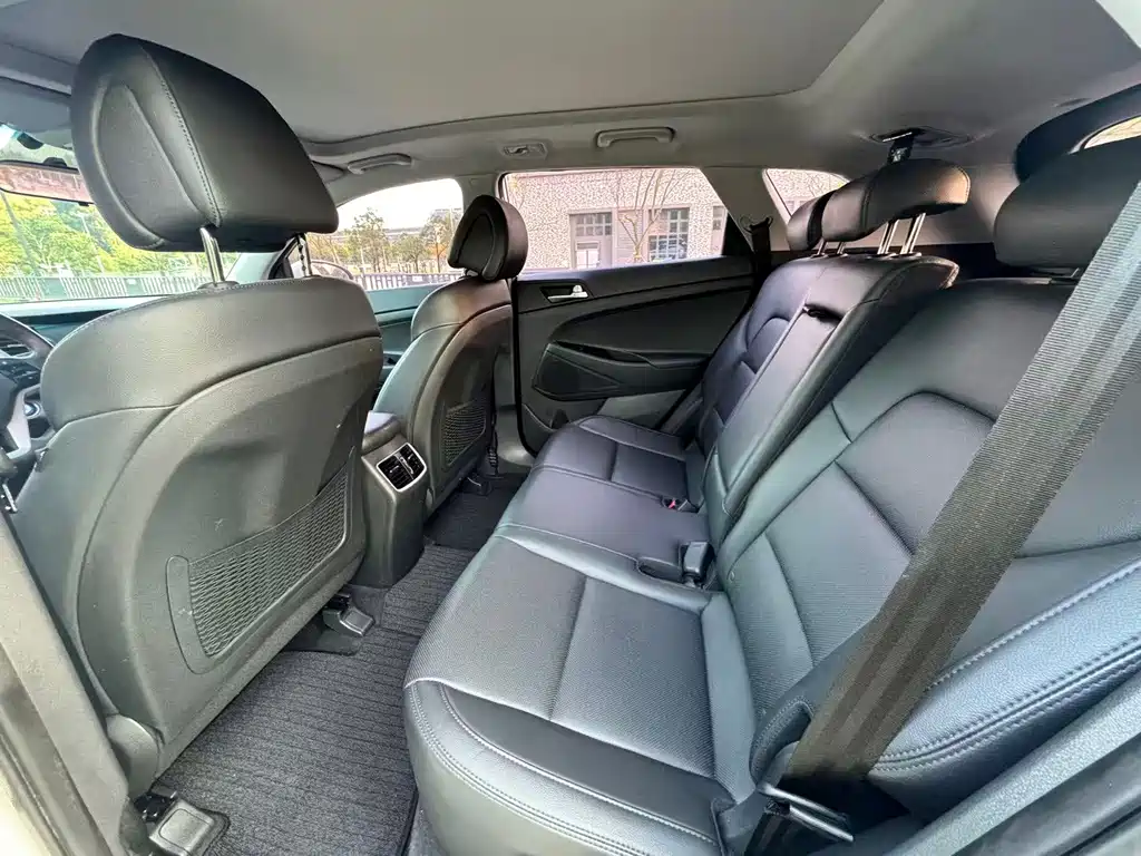 Hyundai Tucson — миниатюра 6