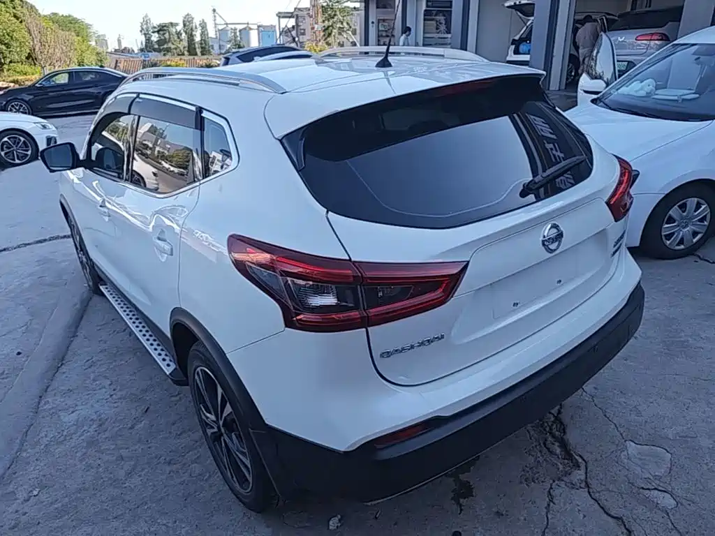 Nissan Qashqai — миниатюра 5